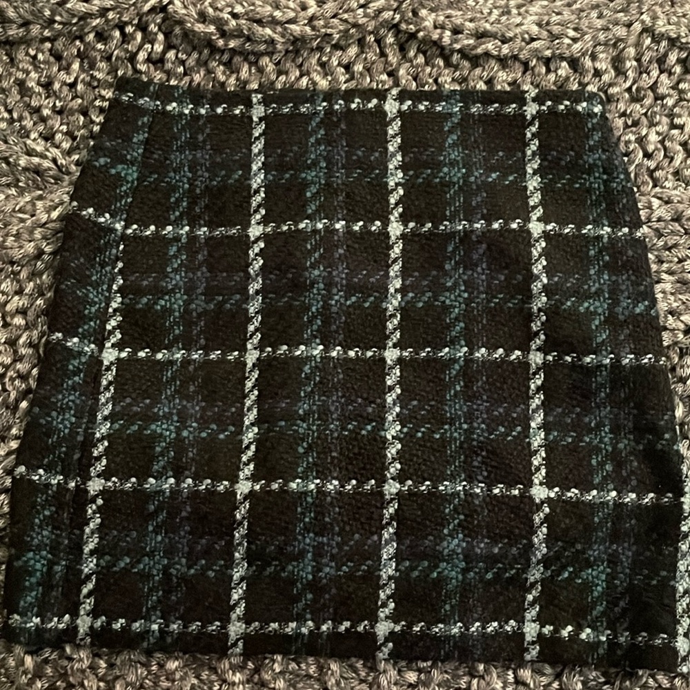 Loft skirt, great condition.